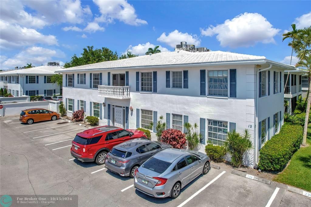 Active With Contract: $160,000 (1 beds, 1 baths, 850 Square Feet)