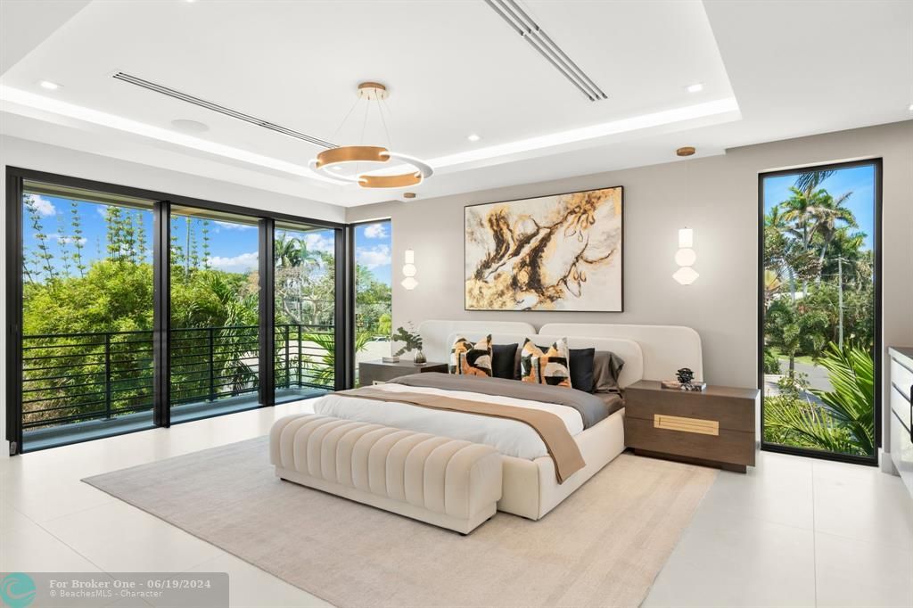 For Sale: $4,950,000 (5 beds, 5 baths, 5065 Square Feet)