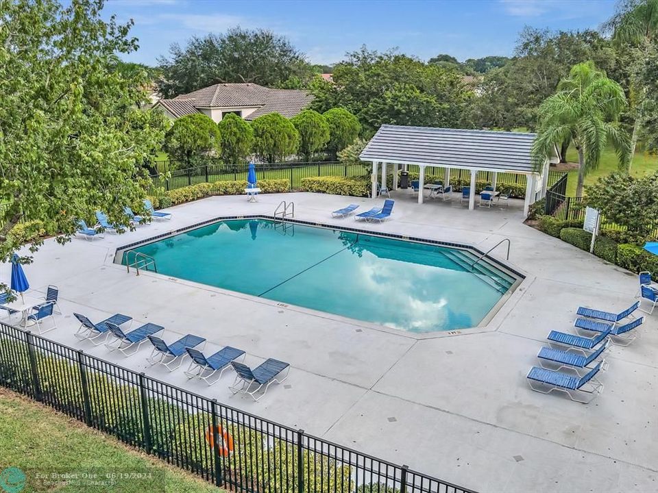 Active With Contract: $825,000 (4 beds, 3 baths, 2430 Square Feet)