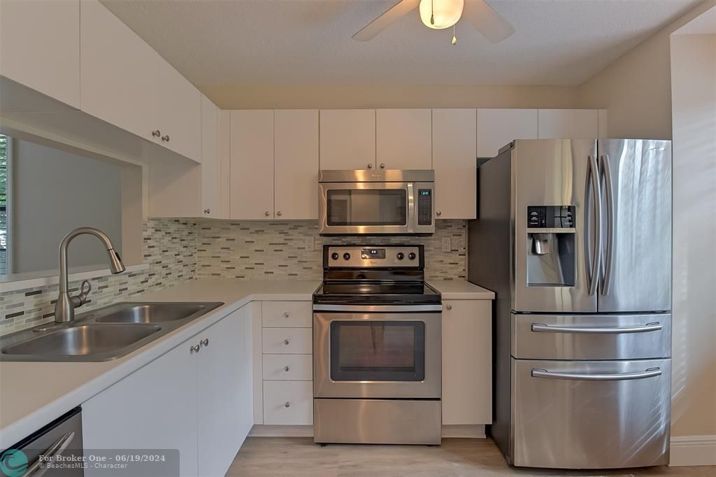 For Rent: $3,300 (2 beds, 2 baths, 1460 Square Feet)