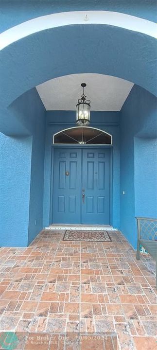 For Sale: $599,000 (3 beds, 2 baths, 3015 Square Feet)