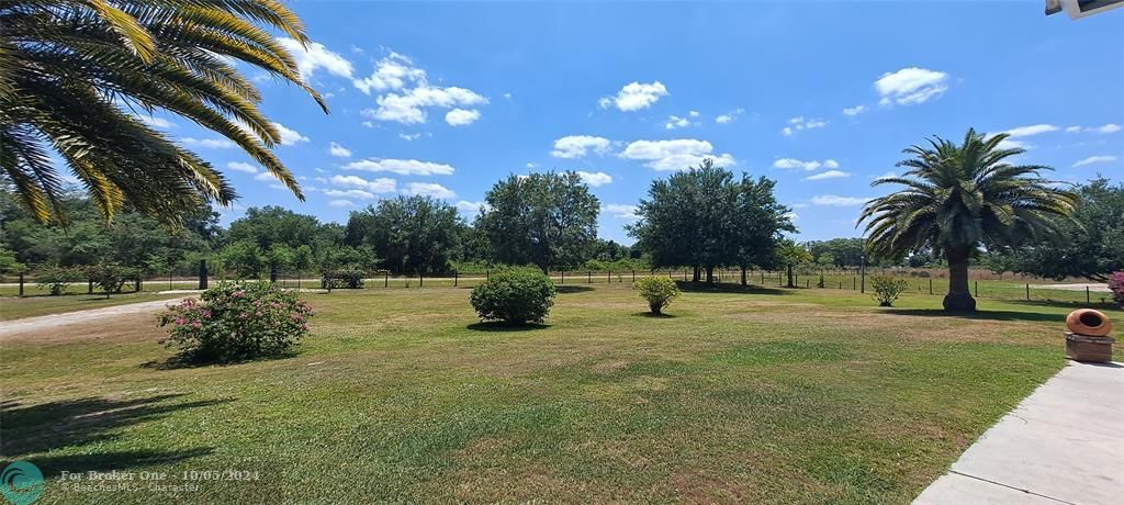 For Sale: $599,000 (3 beds, 2 baths, 3015 Square Feet)