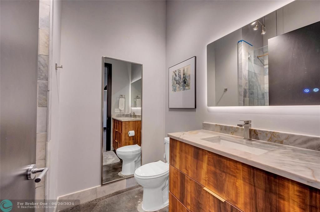 待售: $835,000 (2 贝兹, 2 浴室, 1576 平方英尺)