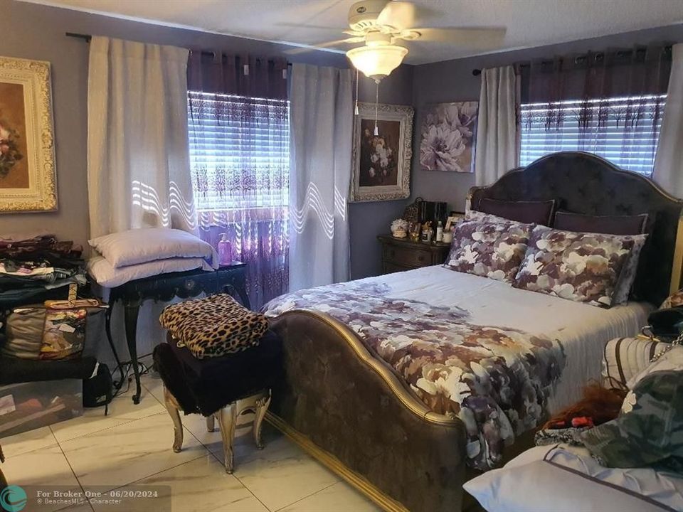 En Venta: $205,000 (2 camas, 2 baños, 920 Pies cuadrados)