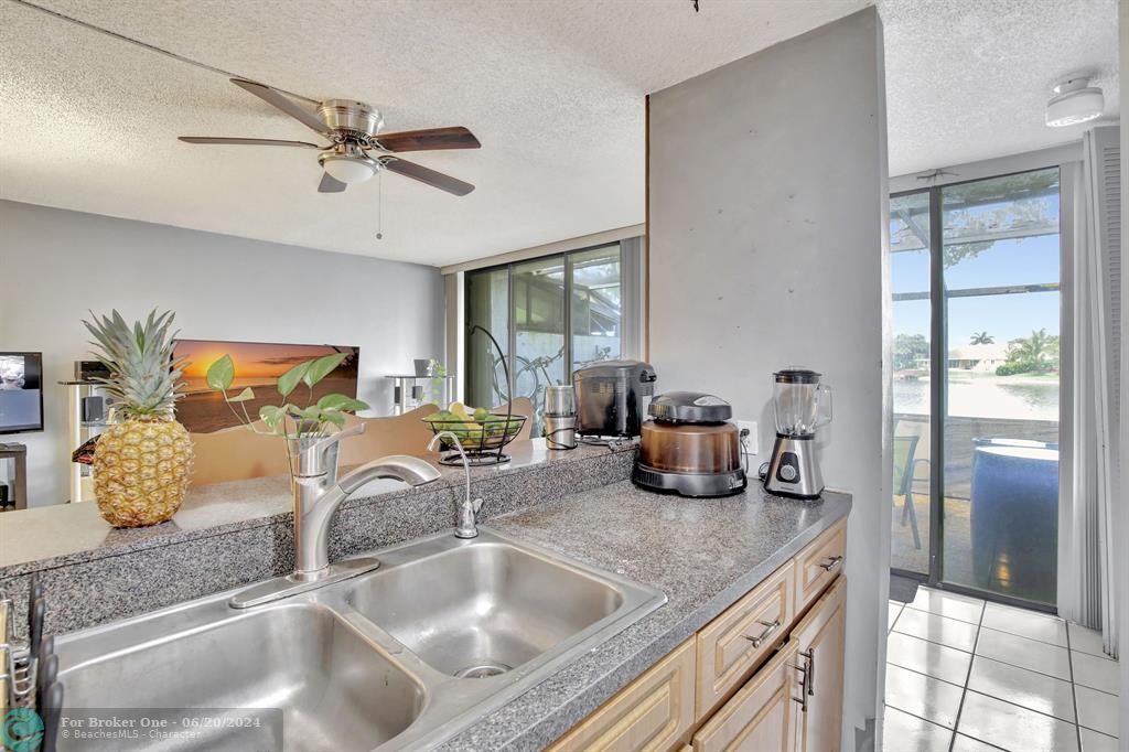 For Sale: $479,900 (3 beds, 2 baths, 1672 Square Feet)