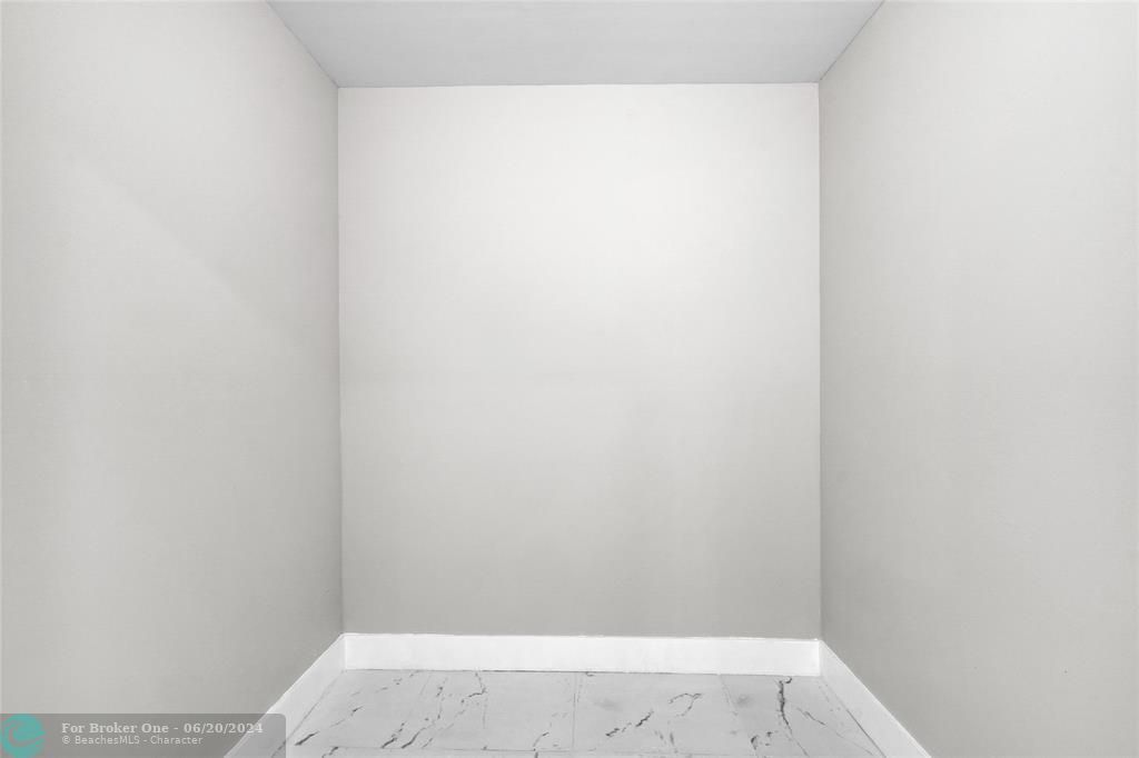 待售: $289,000 (2 贝兹, 2 浴室, 1162 平方英尺)