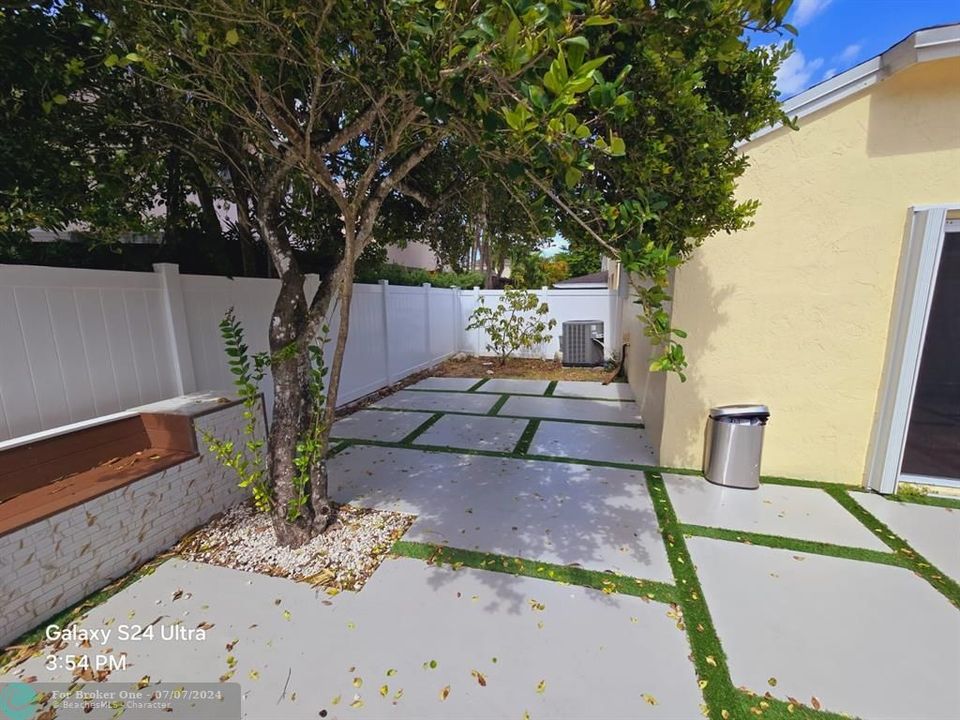 For Sale: $548,000 (3 beds, 2 baths, 1675 Square Feet)