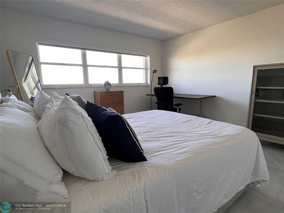 For Rent: $3,450 (2 beds, 2 baths, 1351 Square Feet)