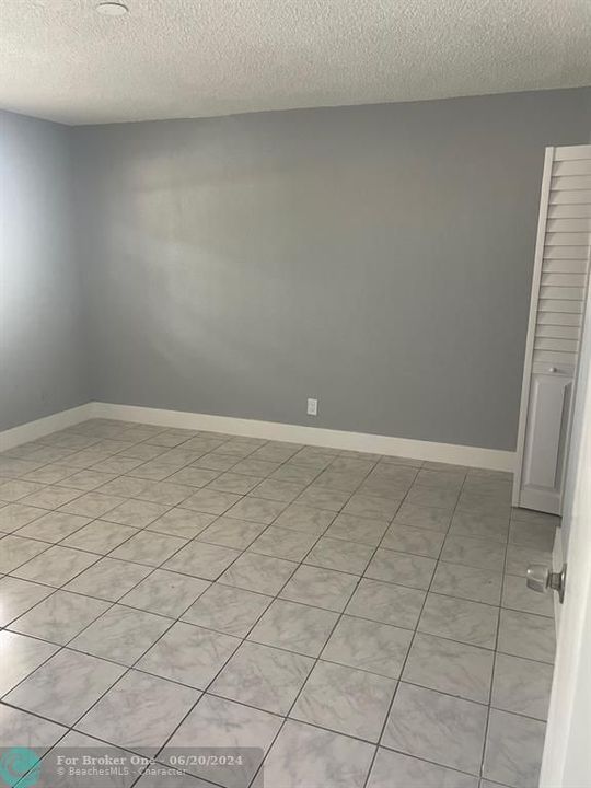 For Rent: $1,700 (1 beds, 1 baths, 680 Square Feet)