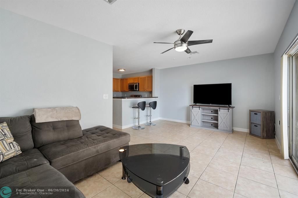 Active With Contract: $365,000 (3 beds, 2 baths, 1460 Square Feet)