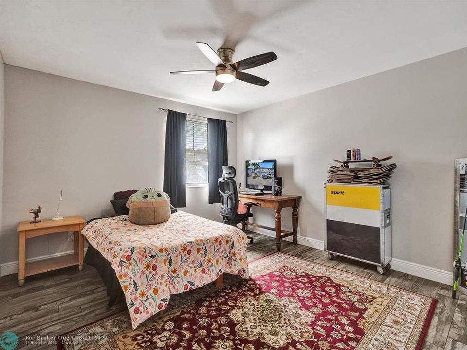 For Sale: $490,000 (3 beds, 2 baths, 1691 Square Feet)