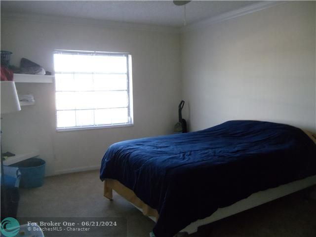 For Rent: $2,350 (2 beds, 2 baths, 1000 Square Feet)