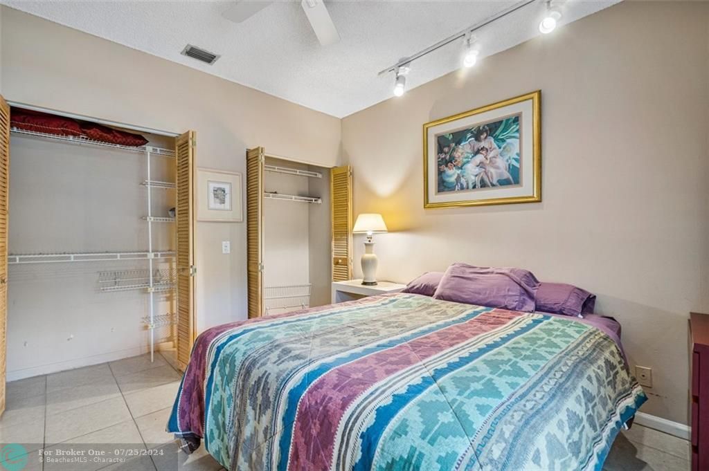 В аренду: $2,900 (2 спален, 2 ванн, 1090 Квадратных фут)