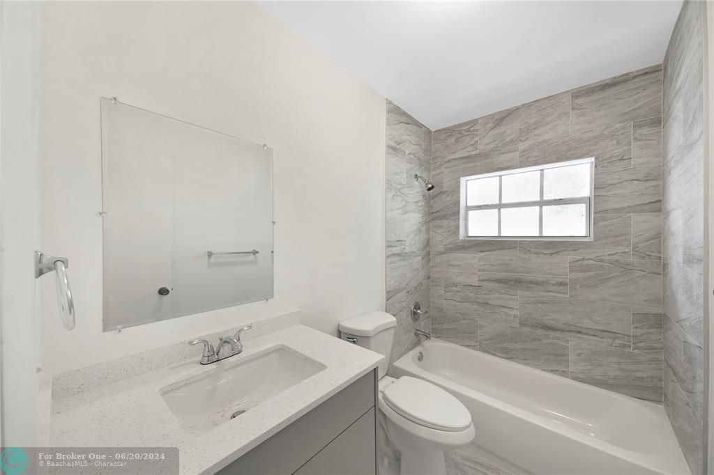 For Sale: $375,000 (2 beds, 2 baths, 1174 Square Feet)
