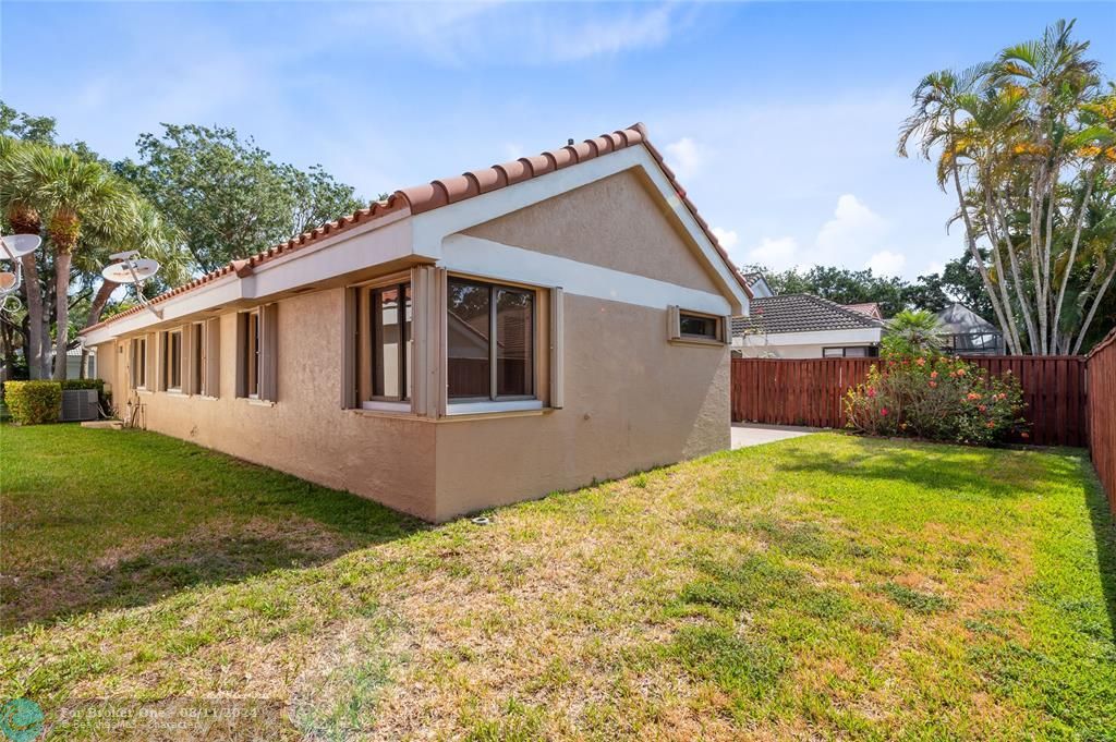 Recently Sold: $624,975 (3 beds, 2 baths, 1731 Square Feet)