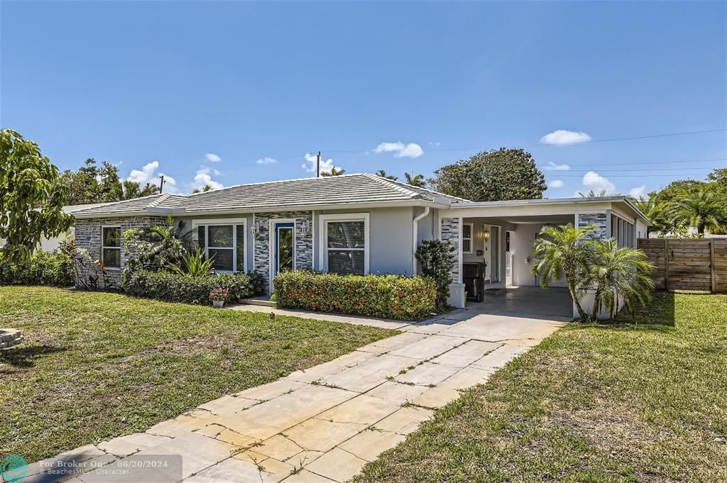 For Sale: $899,900 (3 beds, 2 baths, 1580 Square Feet)