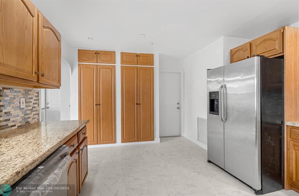Active With Contract: $449,000 (3 beds, 2 baths, 1587 Square Feet)