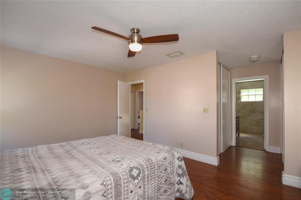 For Rent: $2,900 (3 beds, 2 baths, 1484 Square Feet)