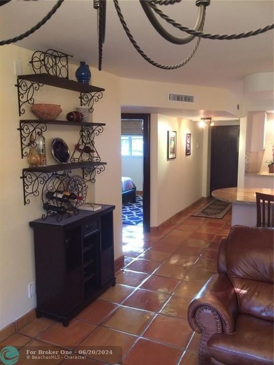For Rent: $2,500 (2 beds, 2 baths, 928 Square Feet)