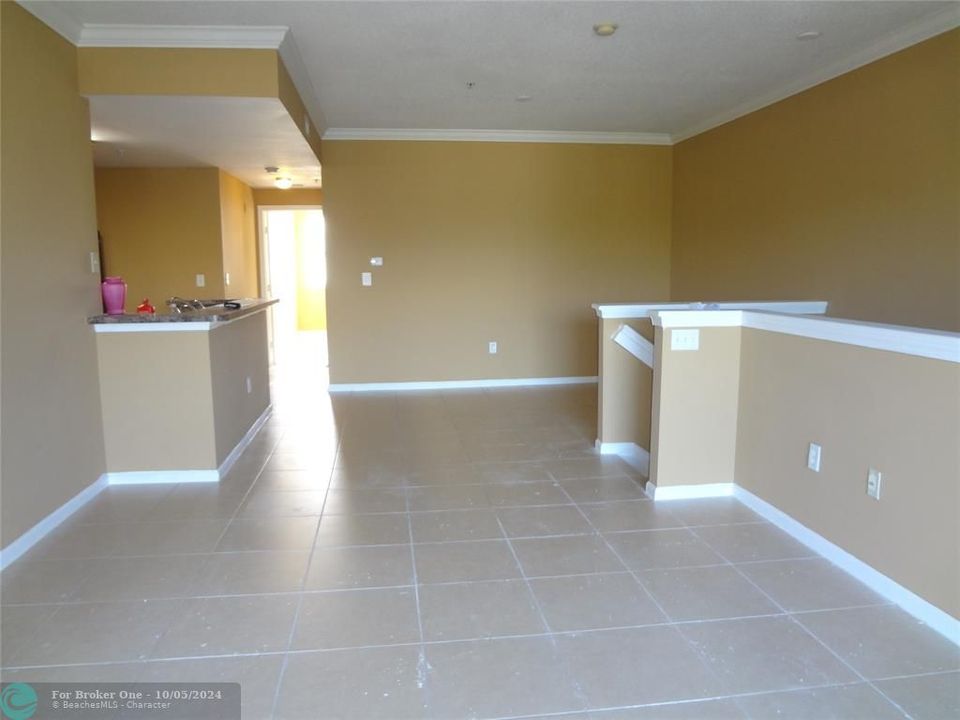 Active With Contract: $2,400 (3 beds, 2 baths, 1357 Square Feet)