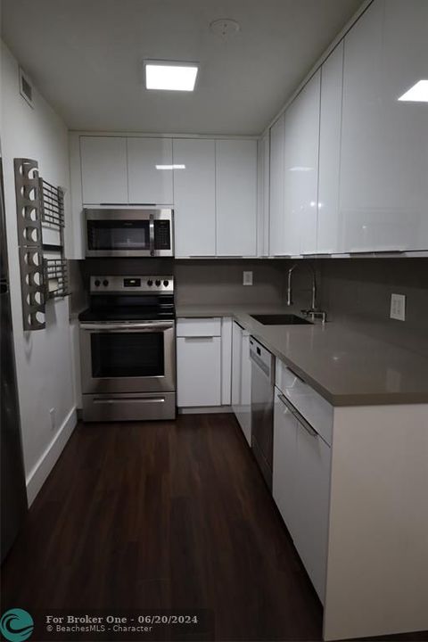 For Rent: $1,650 (1 beds, 1 baths, 662 Square Feet)