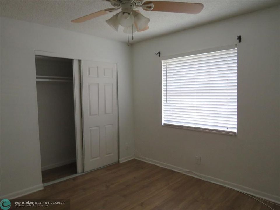For Rent: $1,950 (2 beds, 2 baths, 1100 Square Feet)