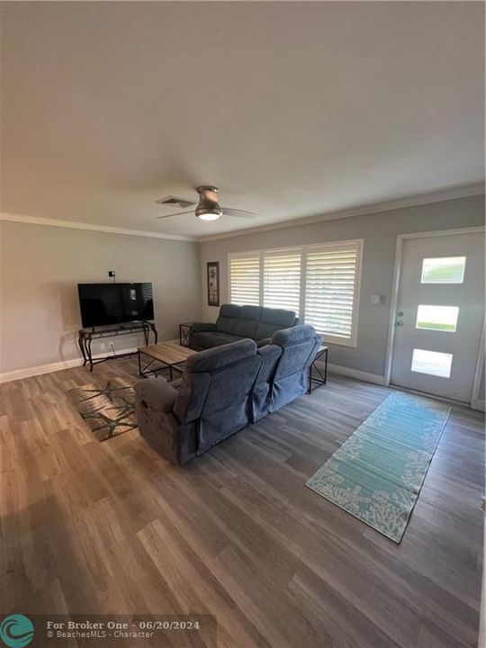For Rent: $4,000 (2 beds, 2 baths, 1217 Square Feet)