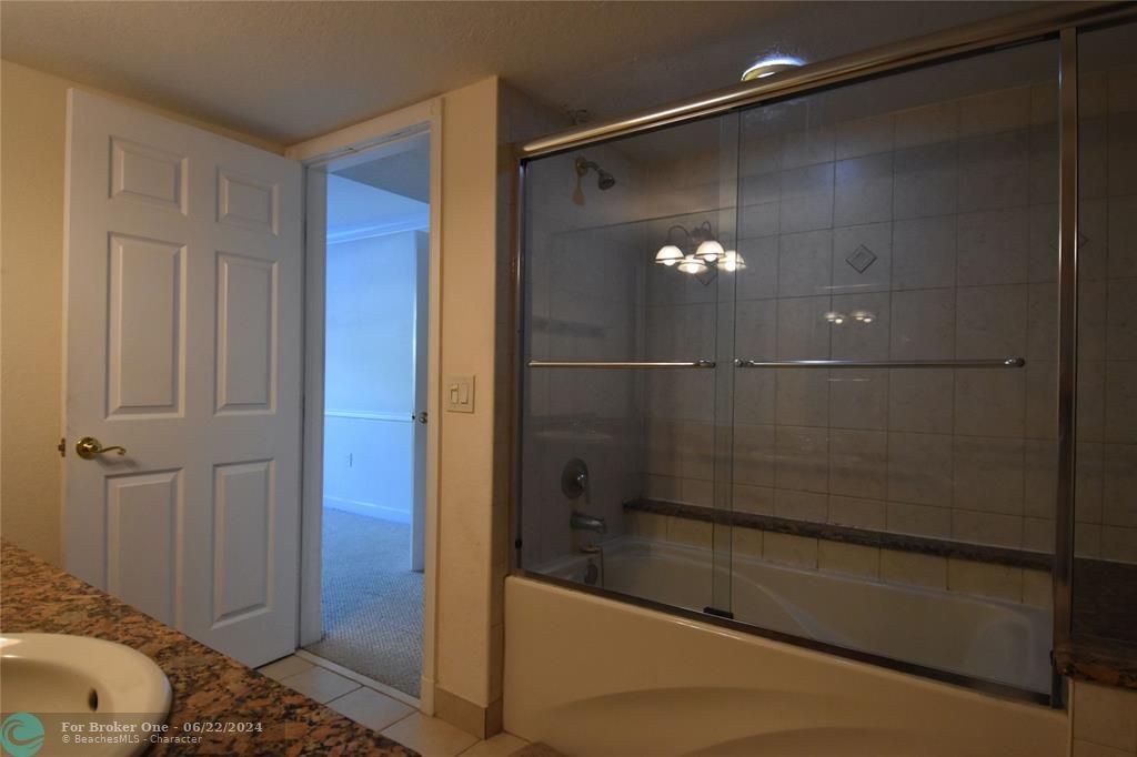 待售: $415,000 (2 贝兹, 2 浴室, 1280 平方英尺)