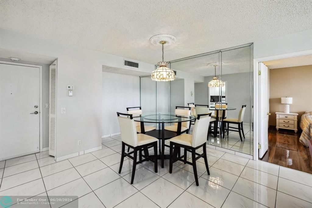 Active With Contract: $465,000 (2 beds, 2 baths, 1350 Square Feet)