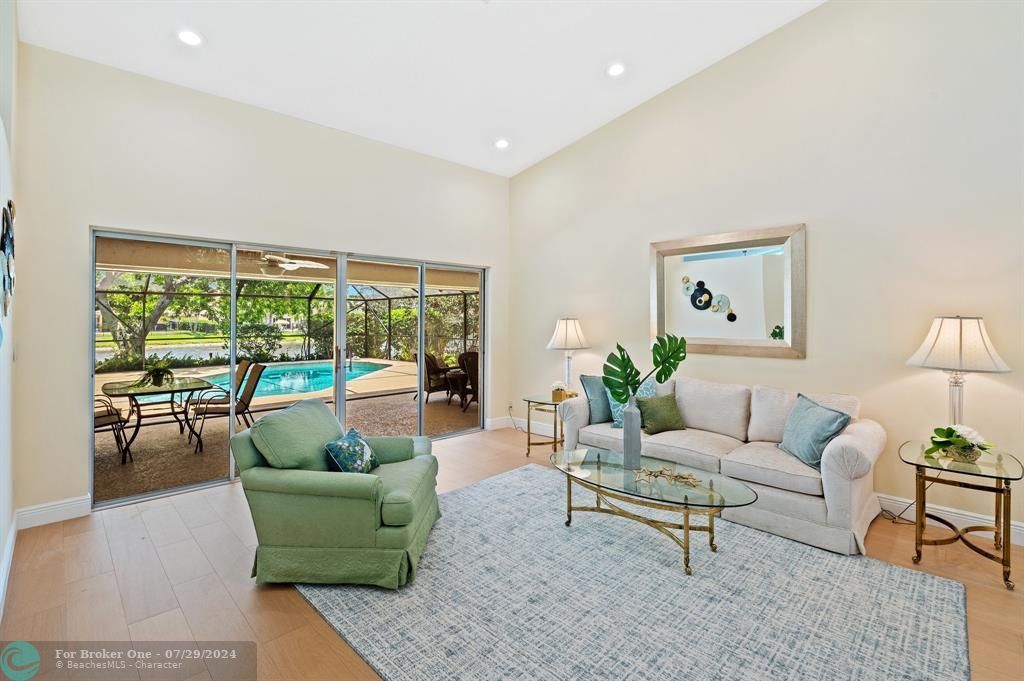 Active With Contract: $1,100,000 (4 beds, 2 baths, 2461 Square Feet)