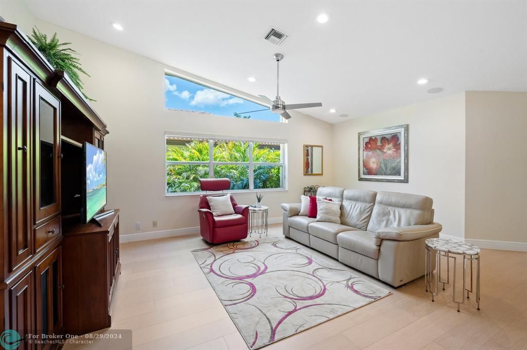 Active With Contract: $1,100,000 (4 beds, 2 baths, 2461 Square Feet)