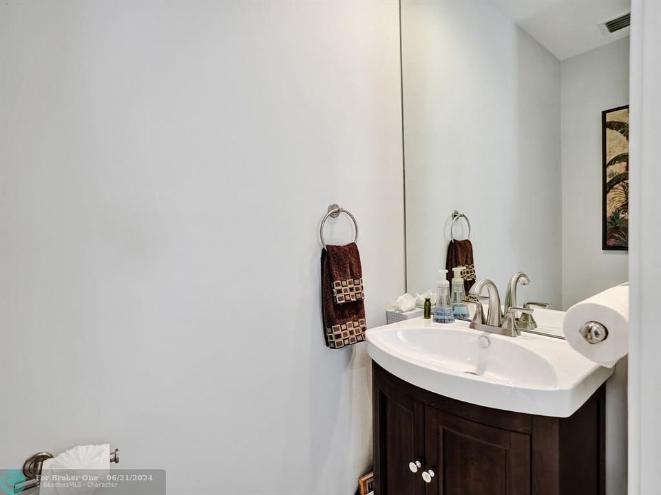 For Sale: $1,495,000 (2 beds, 2 baths, 2199 Square Feet)