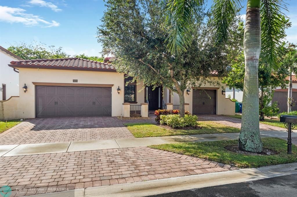 Active With Contract: $6,500 (4 beds, 3 baths, 2480 Square Feet)