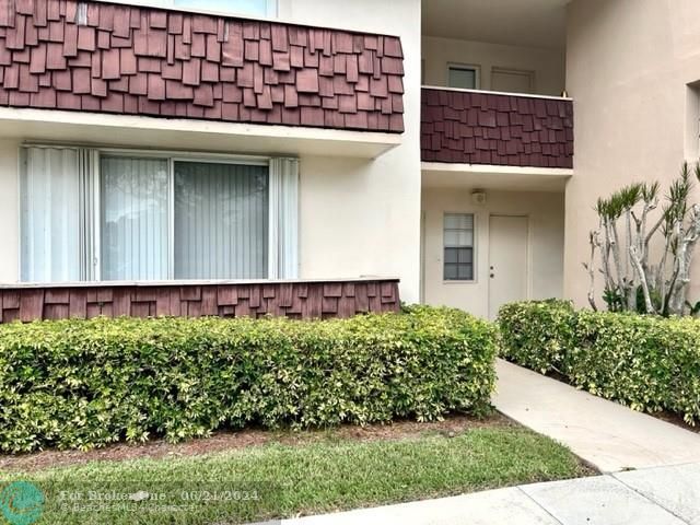 For Rent: $2,500 (3 beds, 2 baths, 1350 Square Feet)
