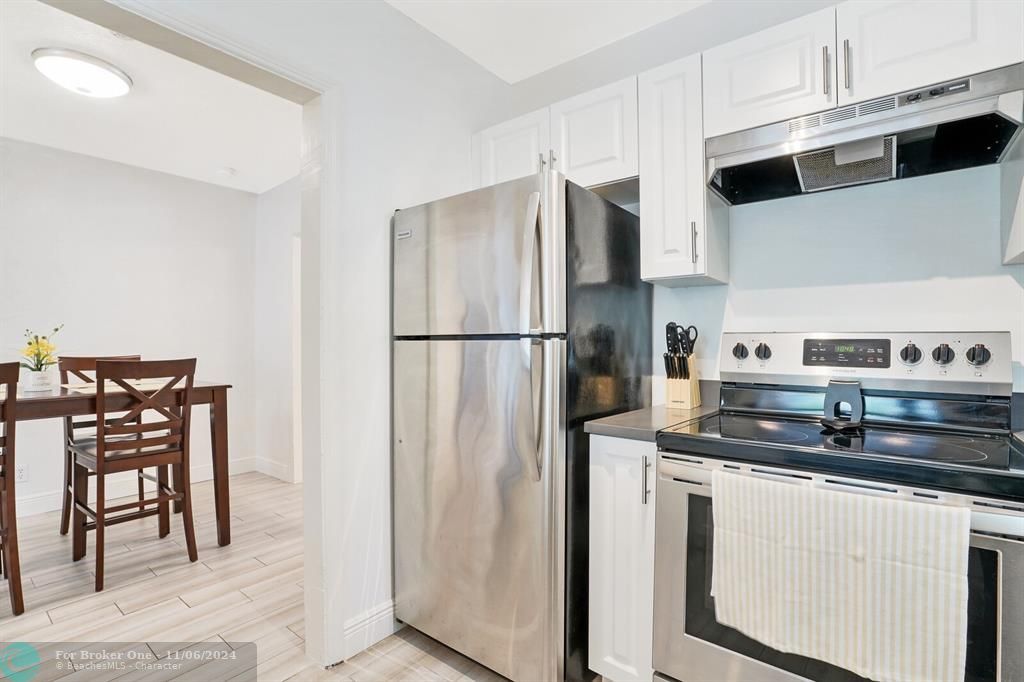 Active With Contract: $775,000 (0 beds, 0 baths, 2500 Square Feet)