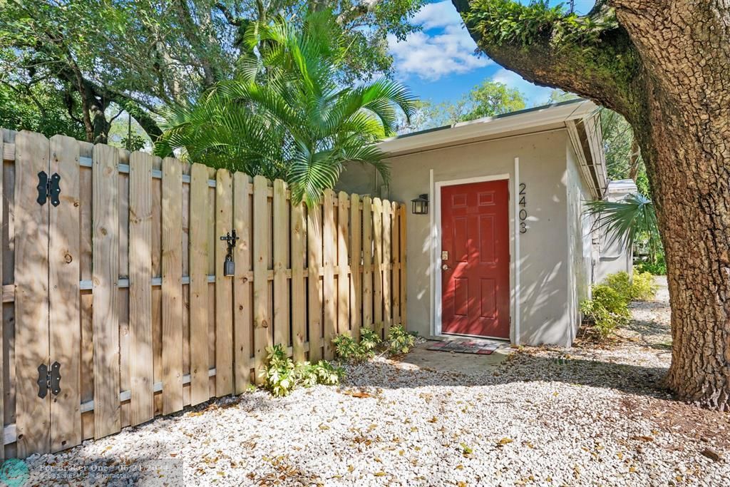 Active With Contract: $775,000 (0 beds, 0 baths, 2500 Square Feet)