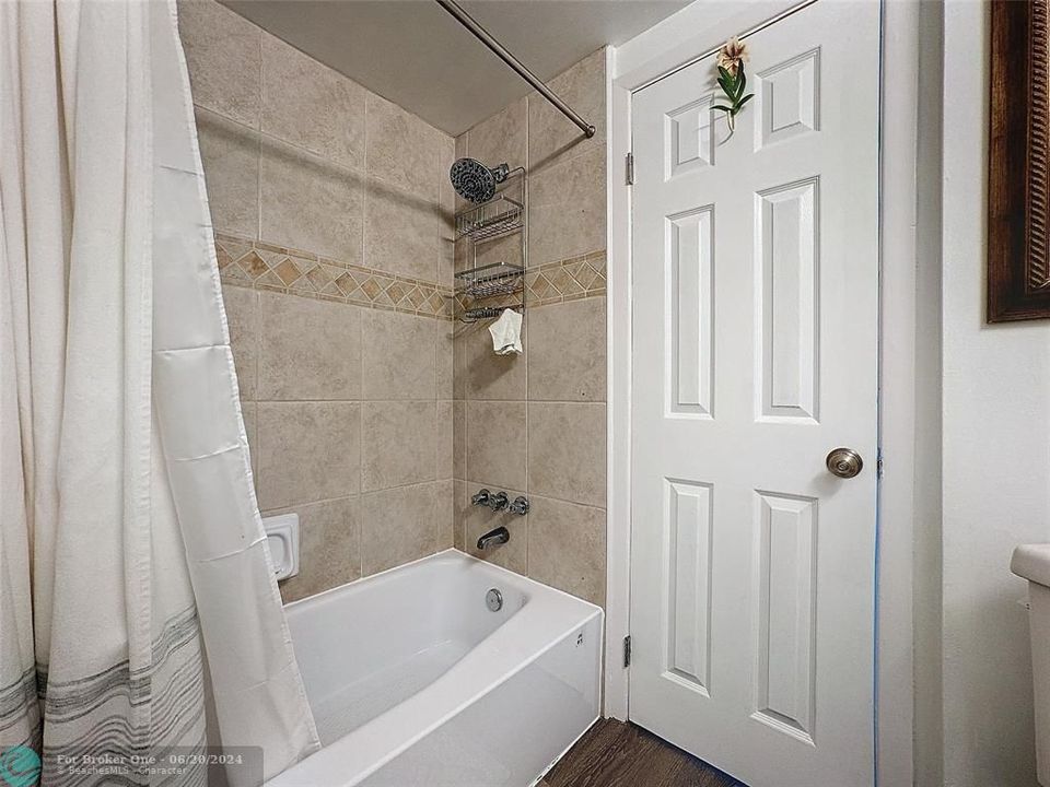 В аренду: $2,250 (2 спален, 1 ванн, 760 Квадратных фут)