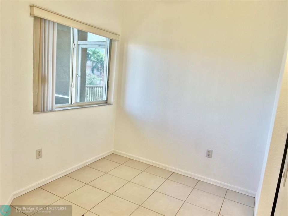 For Sale: $207,500 (2 beds, 2 baths, 1234 Square Feet)