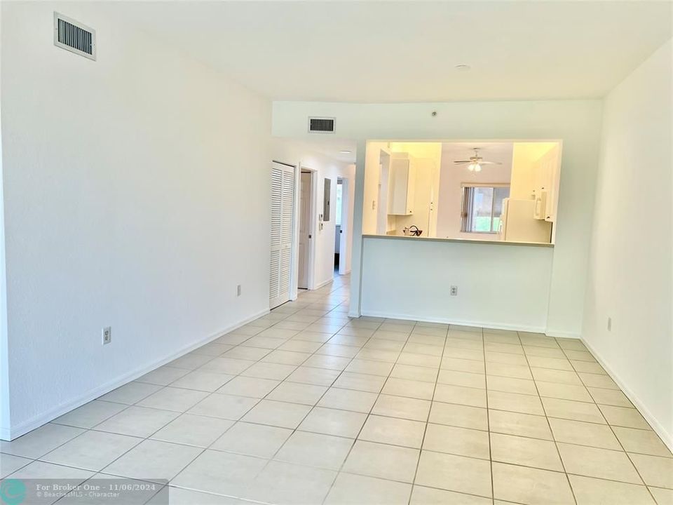 For Sale: $207,500 (2 beds, 2 baths, 1234 Square Feet)