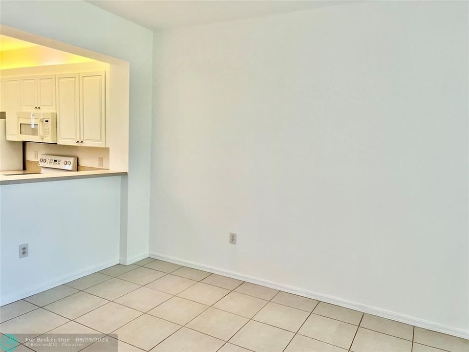 For Sale: $207,500 (2 beds, 2 baths, 1234 Square Feet)