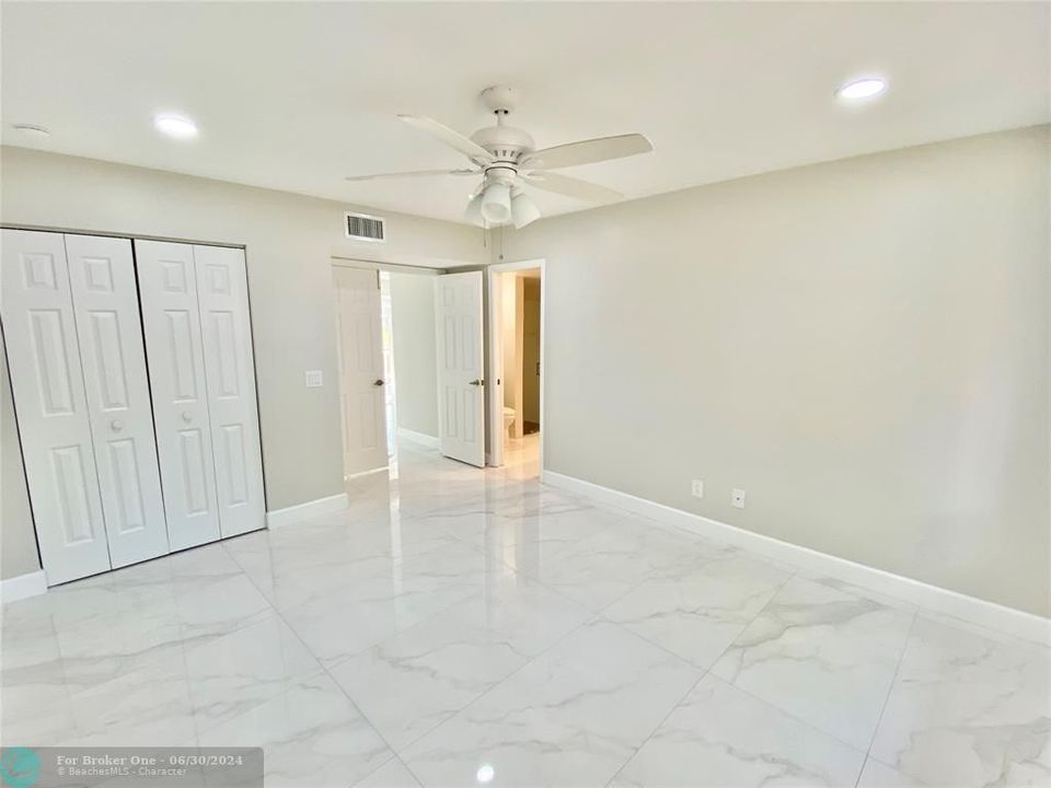 Active With Contract: $3,100 (2 beds, 2 baths, 1400 Square Feet)