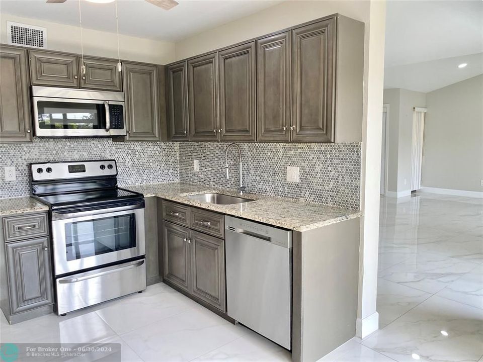 Active With Contract: $3,100 (2 beds, 2 baths, 1400 Square Feet)