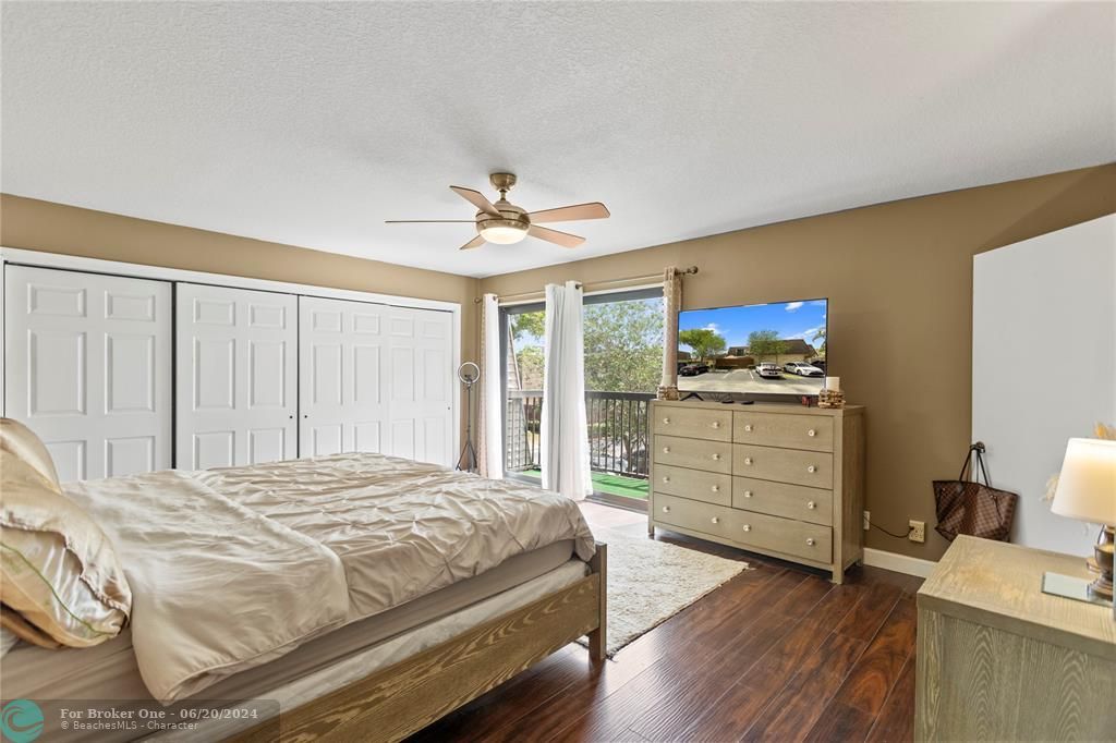 Active With Contract: $2,500 (2 beds, 2 baths, 1530 Square Feet)