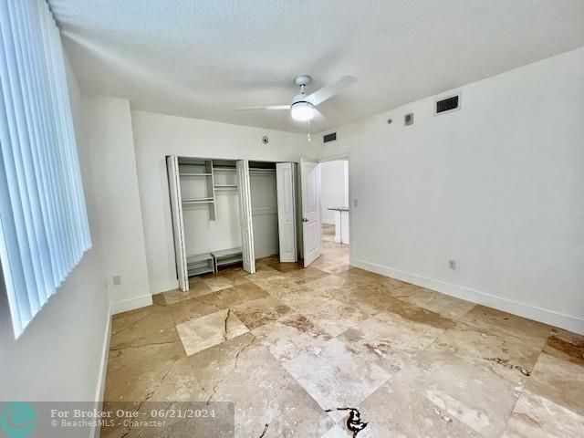 For Rent: $2,300 (1 beds, 1 baths, 724 Square Feet)