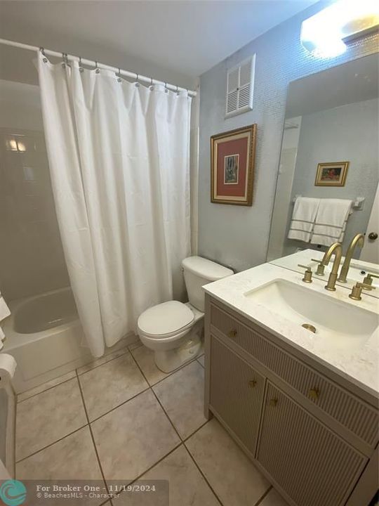 Active With Contract: $149,900 (2 beds, 2 baths, 1030 Square Feet)