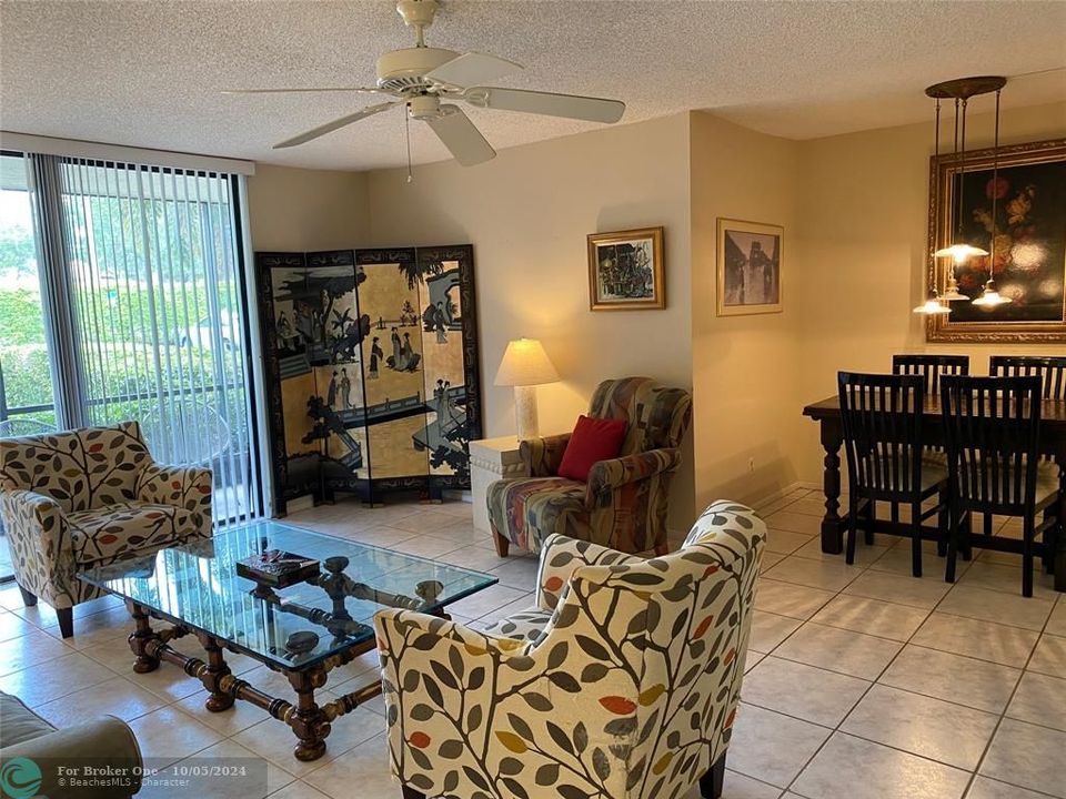 Active With Contract: $149,900 (2 beds, 2 baths, 1030 Square Feet)