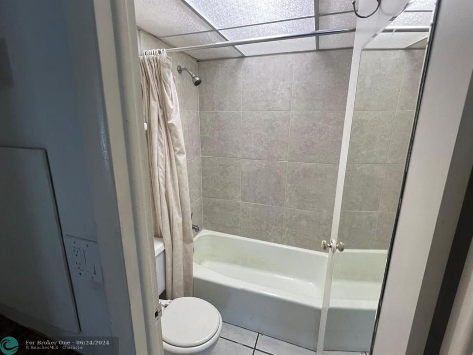 В аренду: $1,590 (1 спален, 1 ванн, 800 Квадратных фут)