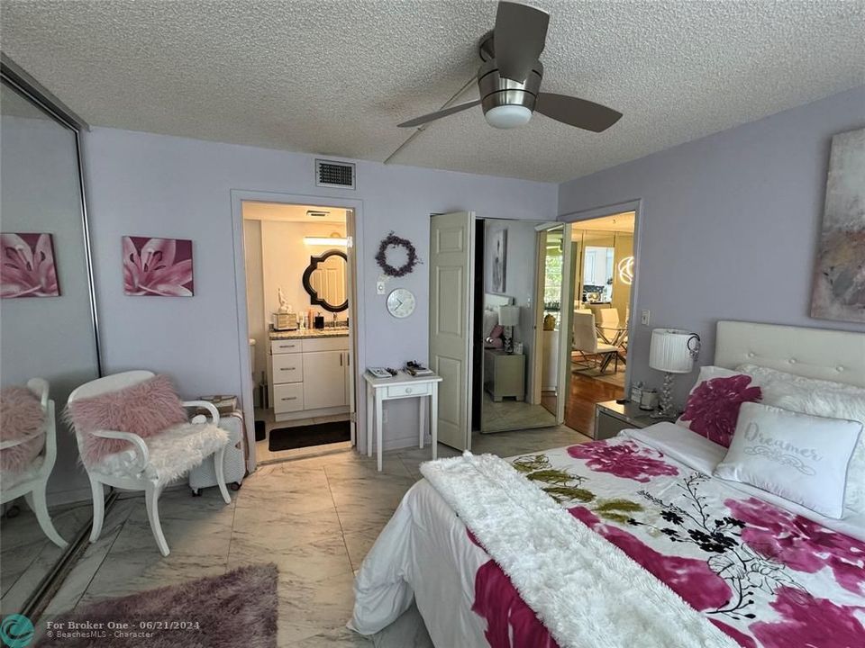 For Sale: $183,000 (2 beds, 2 baths, 1000 Square Feet)