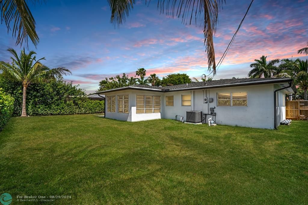 For Sale: $675,000 (3 beds, 2 baths, 1413 Square Feet)