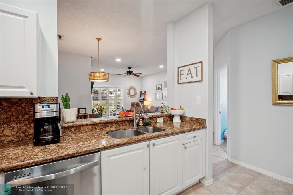 Active With Contract: $385,000 (3 beds, 2 baths, 1210 Square Feet)
